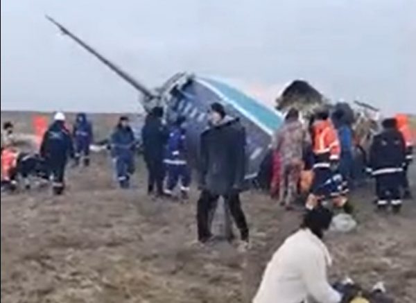 Ο Πούτιν ζήτησε συγγνώμη από τον πρόεδρο του Αζερμπαϊτζάν για το αεροπλάνο που έπεσε στο Καζακστάν