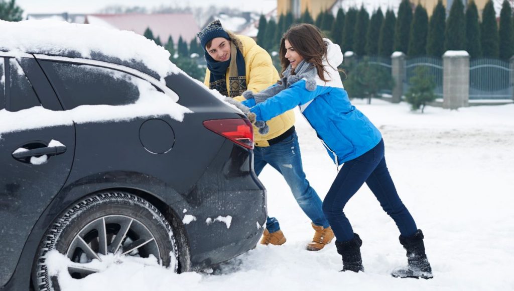 Πότε είναι υποχρεωτικές οι αλυσίδες ή οι χιονοκουβέρτες στο αυτοκίνητό μας;