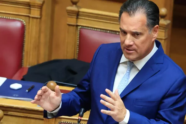 «Να σταματήσουμε τα παιδιά από αυτή την τρέλα» λέει ο Άδωνις Γεωργιάδης μετά τη λιποθυμία 14χρονης λόγω challenge του TikTok