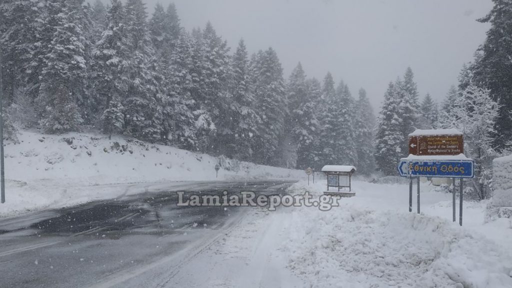 «Πολική φωτοβολίδα» φέρνει χιόνια ακόμη και δίπλα στη θάλασσα - Θα χιονίσει και σε περιοχές της Στερεάς Ελλάδας