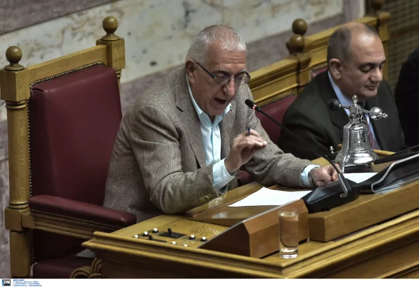 Τον Νικήτα Κακλαμάνη προτείνει η κυβέρνηση για Πρόεδρο της Βουλής
