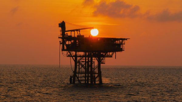 Υπεγράφη η διακήρυξη του διαγωνισμού έρευνας υδρογονανθράκων νότια της Πελοποννήσου και της Κρήτης