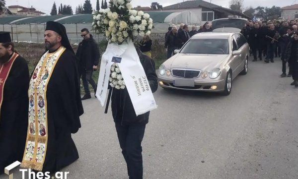 Αχιλλέας Βασιλειάδης: Με τους ήχους λύρας έγινε η κηδεία του σπουδαίου καλλιτέχνη της ποντιακής παράδοσης