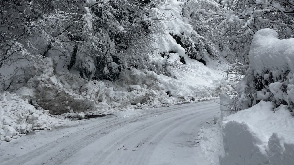 Νέα κακοκαιρία τα επόμενα 24ωρα με βροχές, καταιγίδες και χιόνια στα ορεινά