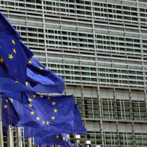 EKT: Μείωση επιτοκίων κατά 25 μονάδες βάσης με φόντο τους δασμούς Τραμπ
