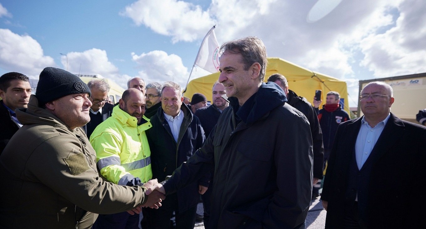 Μητσοτάκης για τους σεισμούς στη Σαντορίνη: Συγκρατημένη αισιοδοξία ότι δεν θα οδηγηθούμε στο κακό σενάριο