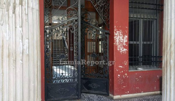 Λαμία: Τον συνέλαβαν να οδηγεί χωρίς δίπλωμα για 6η φορά - Απρόσμενο επεισόδιο μετά το Αυτόφωρο