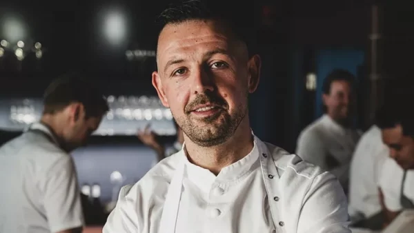 Ο Λαμιώτης Κώστας Παπαθανασίου στο τιμόνι ενός εκ των κορυφαίων εστιατορίων του κόσμου!