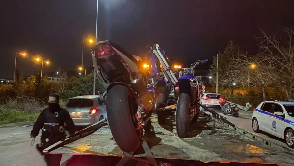 Αθηνών – Σουνίου: Μεγάλη επιχείρηση της αστυνομίας για «κόντρες» στην παραλιακή – Δύο συλλήψεις και 86 πρόστιμα