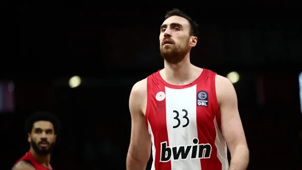 Ολυμπιακός: Νοκ άουτ για δύο εβδομάδες οι Μιλουτίνοφ και Βιλντόσα