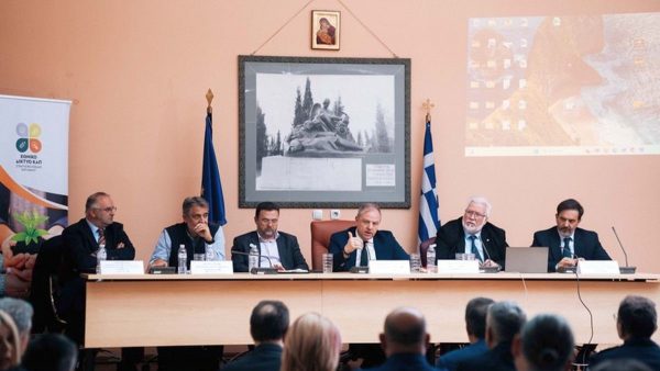 Διονύσης Σταμενίτης: «Ενισχύσουμε τις επενδύσεις στα θερμοκήπια, δίνουμε νέες προοπτικές στους παραγωγούς μας»