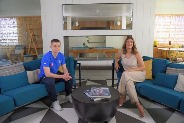 Ο Χρήστος Μουζακίτης στο ΟΠΑΠ Game Time: Το ματς Ελλάδα-Σκωτία, ο πανηγυρισμός με ζεϊμπέκικο και η παρέμβαση του Κουλιεράκη