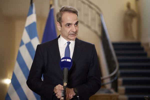 Μητσοτάκης: Τις επόμενες ημέρες νέες αυξήσεις στους ενστόλους, νέο μισθολόγιο και βαθμολόγιο στις ένοπλες δυνάμεις