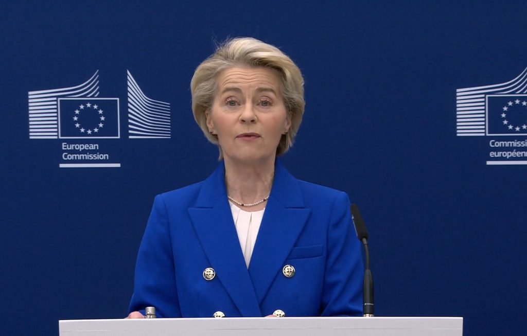 Συγκίνηση και σαφές μήνυμα της Φον ντερ Λάιεν για το κυπριακό: «Το 2026 να φέρει νέα ώθηση στην επανένωσή της»