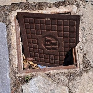 Λαμία: Πεζοδρόμια – παγίδα