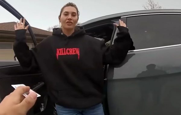 Η στιγμή που παντρεμένη καθηγήτρια μαθαίνει ότι κατηγορείται για βιασμό 15χρονου και καταρρέει: «Θα ξεράσω»