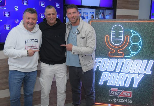 Απολαυστικός Νίκος Βαμβακούλας στο pre-game show του Πάμε Στοίχημα football party by Gazzetta για τα ντέρμπι των playoffs – Ασίστ στις ατάκες από Γιώργο Μανίκα και Δημήτρη Μάρκο