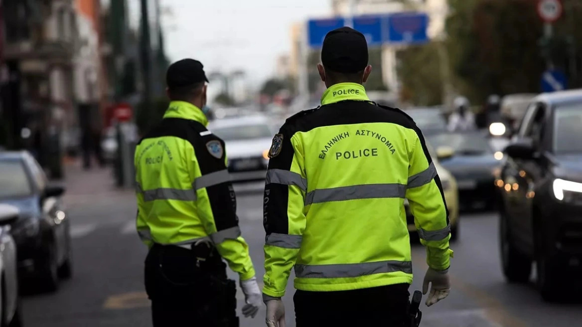 Αυξημένα μέτρα της Τροχαίας εν όψει Πρωτομαγιάς - Τι θα ισχύσει για τα φορτηγά