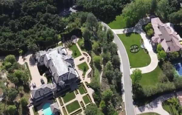 Η άγνωστη, μυστική πόλη των δισεκατομμυριούχων – Τα καθημερινά πράγματα που απαγορεύονται