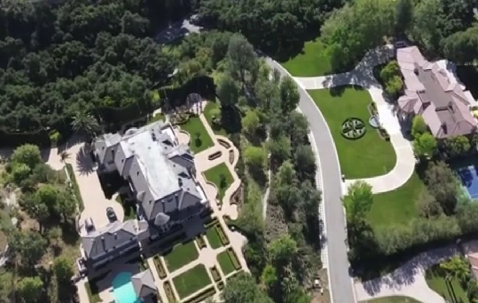 Η άγνωστη, μυστική πόλη των δισεκατομμυριούχων – Τα καθημερινά πράγματα που απαγορεύονται