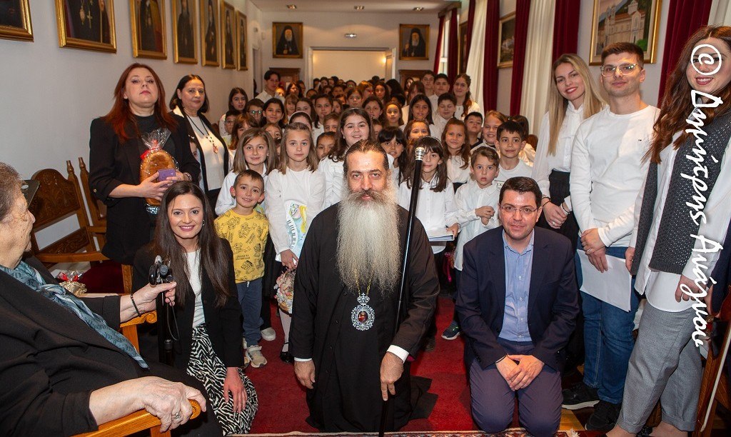 Πλημμύρισε από παιδικά άσματα το «Δεσποτικό» της Λαμίας - Πλούσιο φωτορεπορτάζ