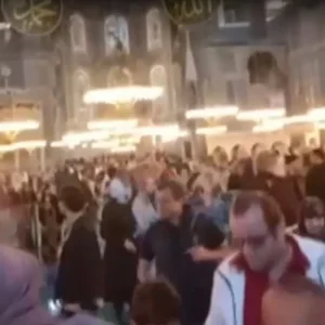 Σεισμός στην Κωνσταντινούπολη: Βίντεο από την εκκένωση της Αγίας Σοφίας – «Ανθεκτική και σε 7,5 Ρίχτερ» λέει Τούρκος καθηγητής