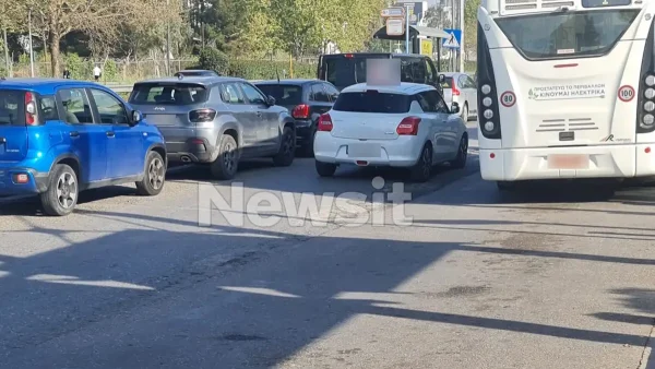 Αργυρούπολη: «Είναι πολυτραυματίας και βρίσκεται στη ΜΕΘ» λέει ο πατέρας του 18χρονου που παρασύρθηκε από όχημα