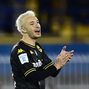 Ατρόμητος – Άρης 1-1: Μοιρασιά στο Περιστέρι με τον Λορέν Μορόν να γράφει ιστορία