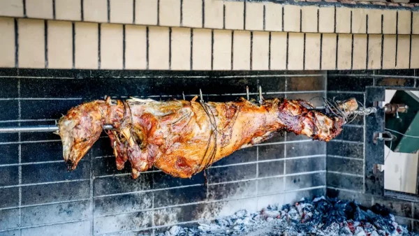 Καλάθι του Πάσχα: Από 11 έως 13 ευρώ το κιλό η τιμή στα αρνιά και τα κατσίκια