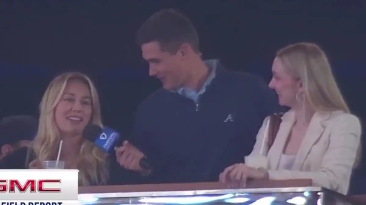 Δημοσιογράφος στις ΗΠΑ την «έπεσε» σε γυναίκα οπαδό και πήρε τον αριθμό του τηλεφώνου της on air