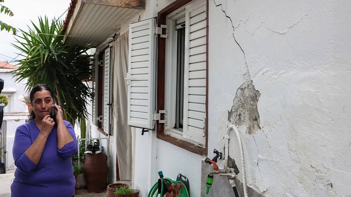 Βούτες: Εκκενώνονται τουλάχιστον τέσσερα σπίτια μετά τις ρηγματώσεις - Η περιοχή θα κηρυχθεί σε κατάσταση έκτακτης ανάγκης, λέει ο Λέκκας