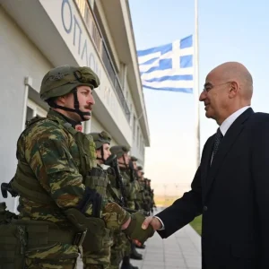 Στον Έβρο ο Δένδιας – Επισκέφθηκε επιτηρητικό φυλάκιο και παρακολούθησε την Ακολουθία του Επιταφίου στην Ορεστιάδα