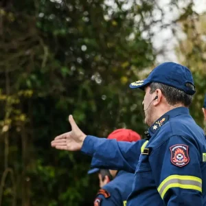 Χανιά: Τουρίστας έπεσε σε γκρεμό από ύψος 25 μέτρων στο Φαράγγι Σαμαριάς – Περιπατητές τον βοήθησαν να ανακτήσει τις αισθήσεις του