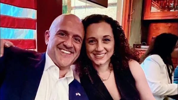 Θρήνος για τον Έντι Ζεμενίδη – Πέθανε η σύζυγός του Βίκυ