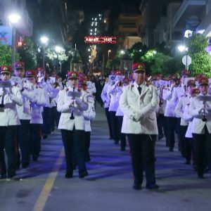 Δείτε φωτορεπορτάζ από τον Επιτάφιο της Μητρόπολης στη Λαμία