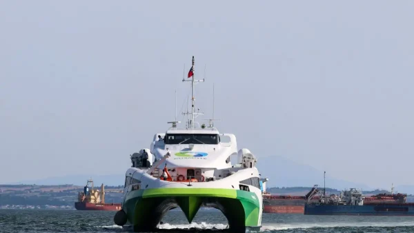 Αναστάτωση στο Flying Cat 3 στον Πόρο: Εκκενώθηκε μετά από προειδοποίηση για εκρηκτικά – Αναμονή για τους επιβάτες