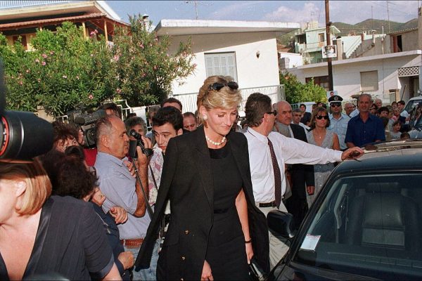 Όταν η πριγκίπισσα Νταϊάνα βρέθηκε στη Λίμνη Ευβοίας, εκπληρώνοντας μια υπόσχεσή της σε έναν φίλο της - Η συγκλονιστική ιστορία