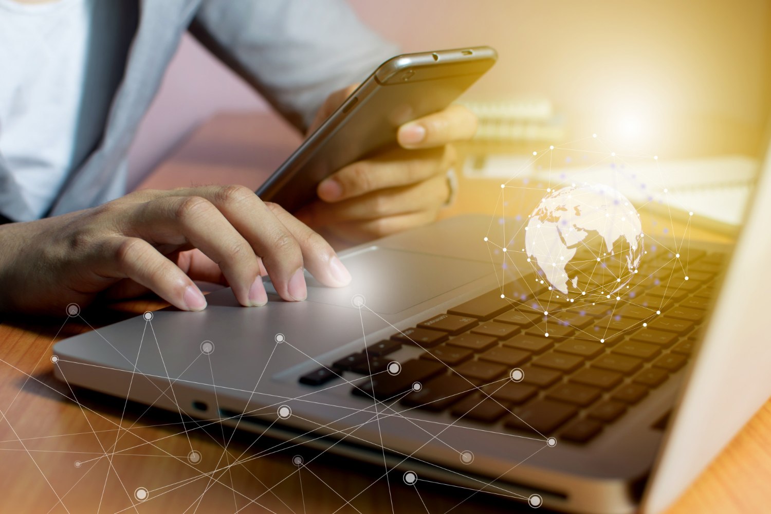 Πρόστιμα-φωτιά από την Εφορία στους «πειρατές» του Ίντερνετ - Οι «online» κατάσκοποι και πώς θα εντοπίζουν τους παραβάτες