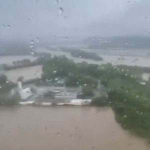 Σφοδρή κακοκαιρία πλήττει περιοχές της Βόρειας Ιταλίας – Ένας νεκρός και ένας αγνοούμενος από πλημμύρες