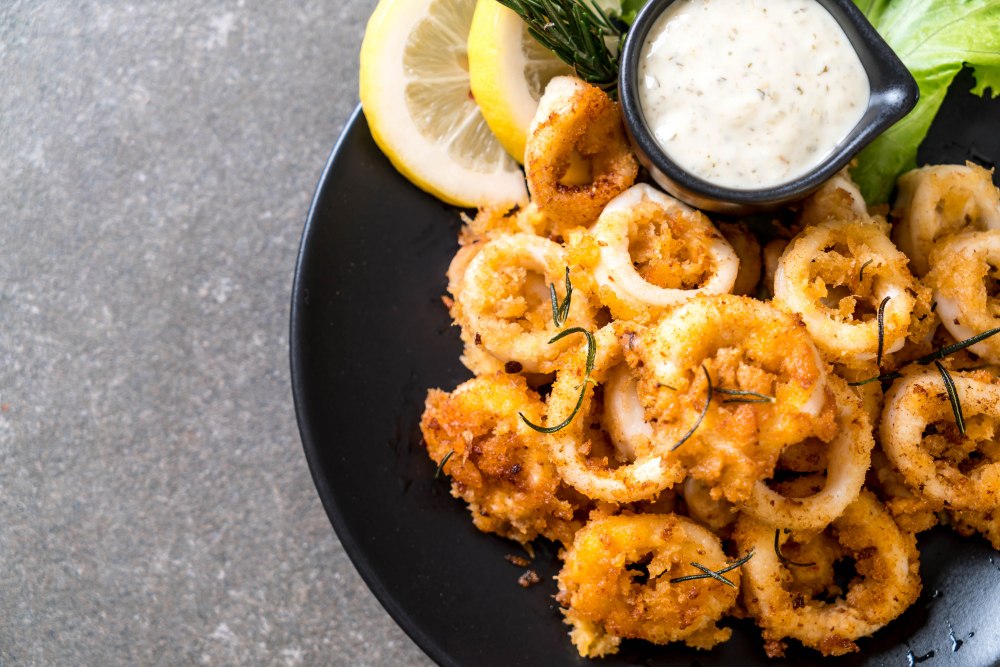 Επέστρεψαν στη Μύκονο τα «χρυσά» καλαμαράκια – Τουρίστες πλήρωσαν 285 ευρώ για μία μόνο μερίδα