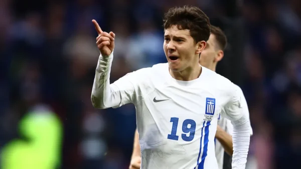 Ύμνοι από την Ιταλία για τον Καρέτσα - «Το ελληνικό ξωτικό, ο νέος Ντε Μπρόινε»