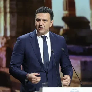 Κικίλιας: Στόχος μας η συγκράτηση των τιμών στα εισιτήρια