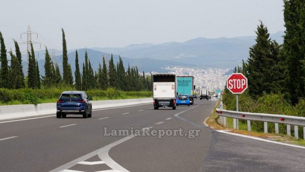 Δίπλωμα οδήγησης: Περισσότερη διαφάνεια με ψηφιακές αλλαγές και κλήρωση των εξεταστών – Πώς θα εκδίδονται οι πινακίδες