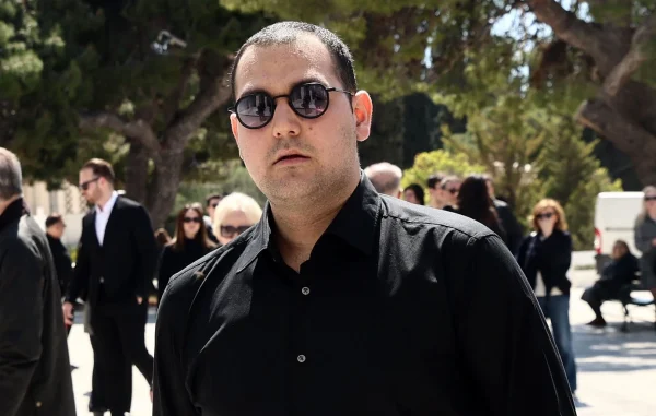 Χρίστος Κούγιας σε Μπιμπίλα: Μην αποσύρεις την αγωγή – Πες ότι επέδωσες τη δεύτερη όταν ο μπαμπάς μπήκε στην εντατική