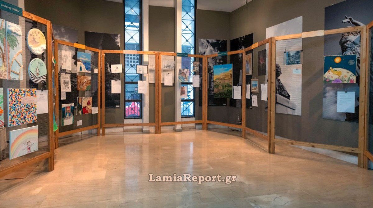Ξεκίνησε η έκθεση ζωγραφικής "Καλλιτεχνικές Δημιουργίες" στο φουαγιέ της Δημοτικής Βιβλιοθήκης (ΦΩΤΟ)