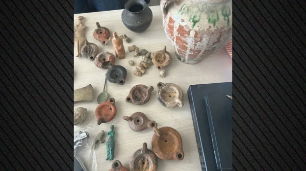 Διευθυντής δημόσιας υπηρεσίας σε μεγάλο κύκλωμα αρχαιοκαπήλων στο Ηράκλειο - Εντοπίστηκαν αρχαιότητες αξίας 3 εκατ. ευρώ, δείτε φωτογραφίες