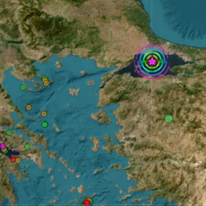 Ισχυρός σεισμός 6,2 Ρίχτερ κοντά στην Κωνσταντινούπολη - Τα πρώτα βίντεο από τη στιγμή της δόνησης