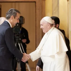 Ο Κυριάκος Μητσοτάκης θα παραστεί στην κηδεία του Πάπα Φραγκίσκου το Σάββατο