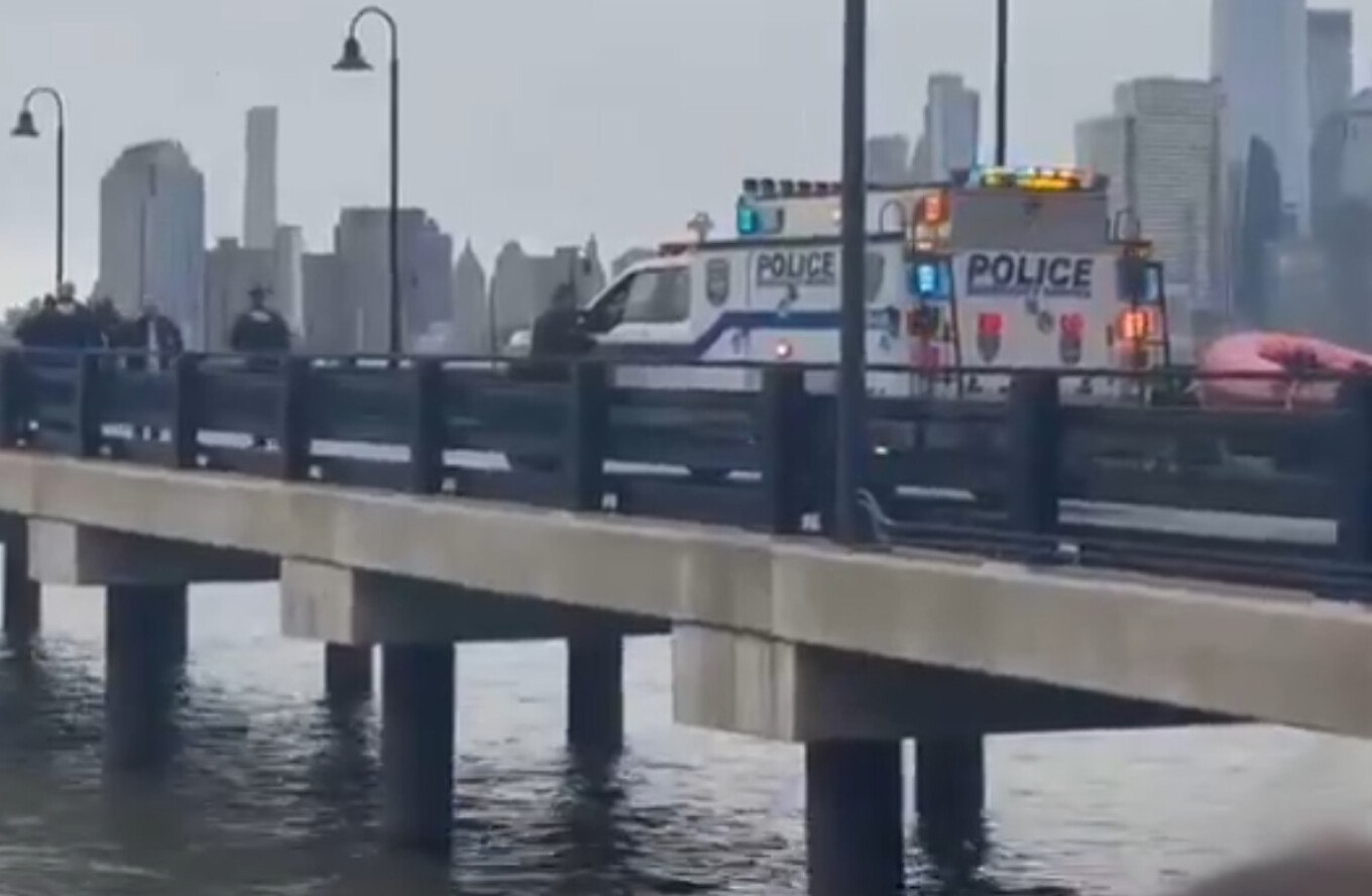 Συντριβή ελικοπτέρου στον ποταμό Χάντσον – Επιχείρηση διάσωσης στη Νέα Υόρκη