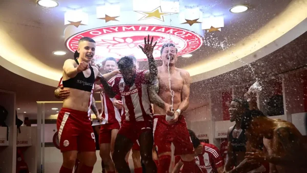 Ο Ολυμπιακός πρωταθλητής στα 100 χρόνια ζωής του – Ο Παναθηναϊκός προβάδισμα για το Champions League